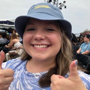 Meet your Posher, Abby